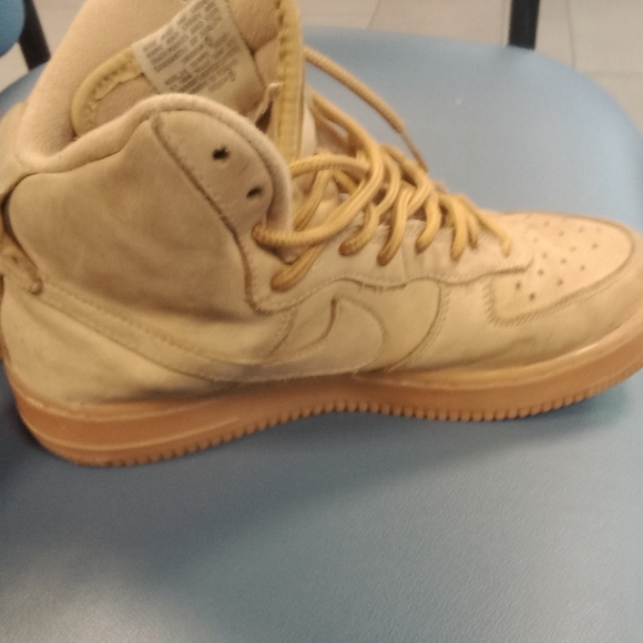 Tan Nike Air Force One High Top Sneakers size 6y - Picture 1 of 3